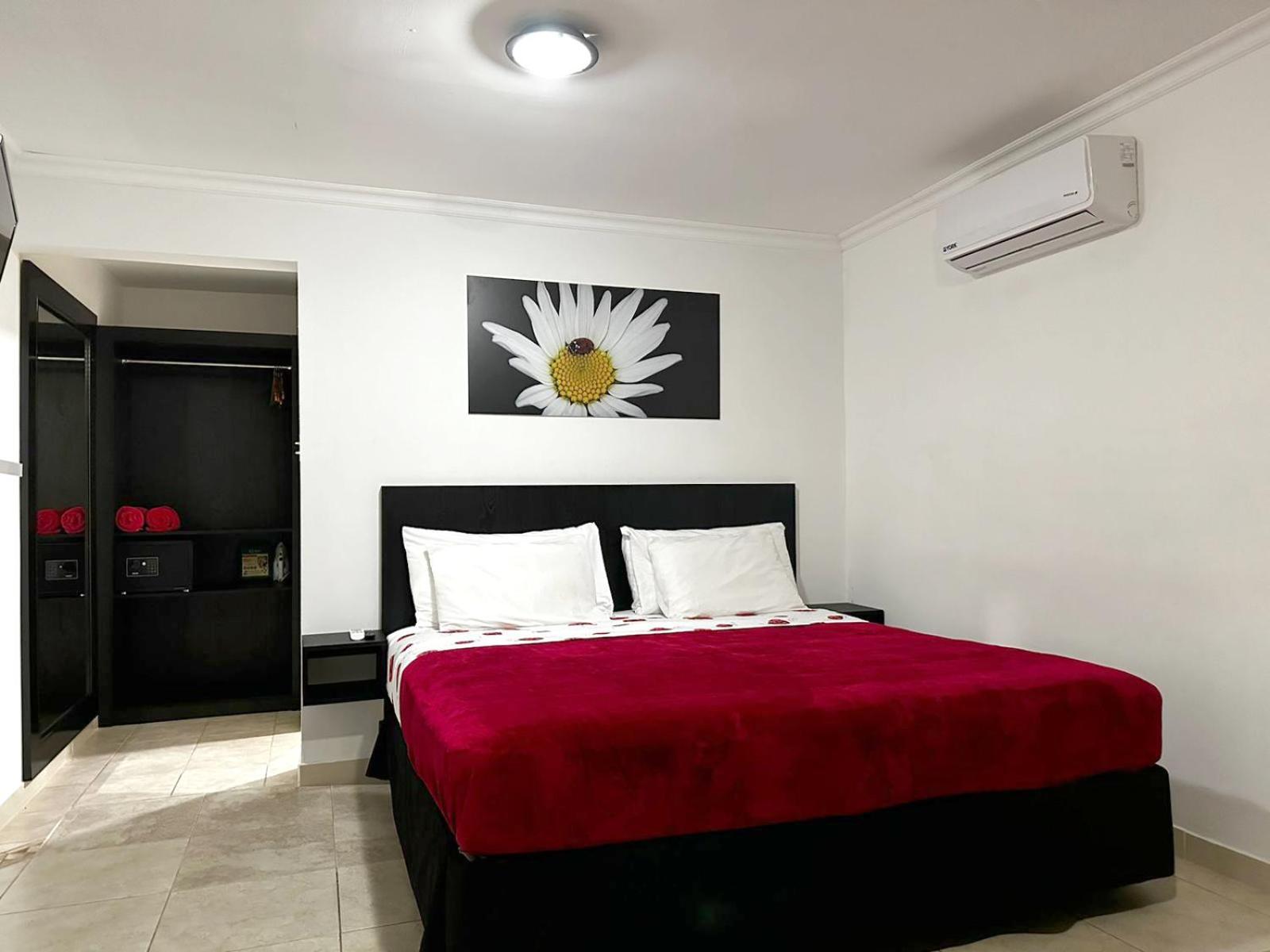 Ladybugs Apartments Palm Beach Luaran gambar